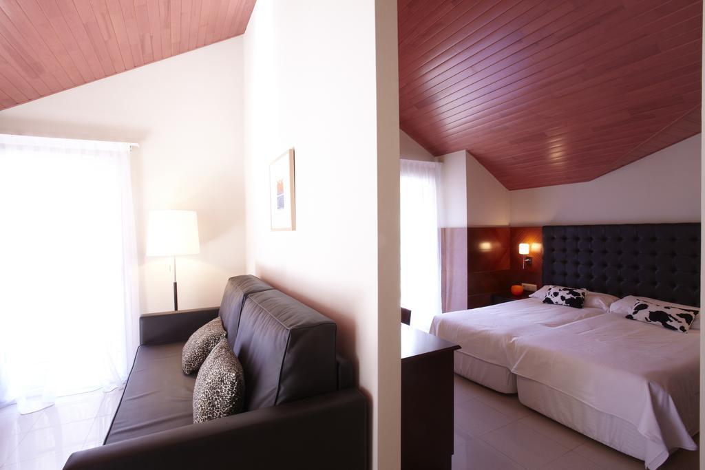 Hotel Mu La Cortinada Kültér fotó